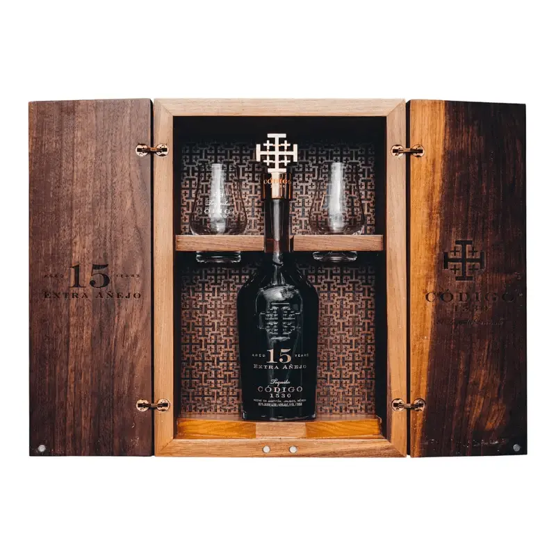 Codigo 1530 Extra Anejo 15 Year Tequila Gift Set